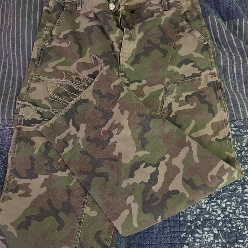 Daze Camoflage Barrel Jeans